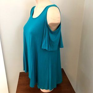 Bobeau ladies top. Size Small